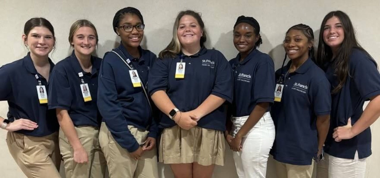 Group of Summer Junior Volunteers